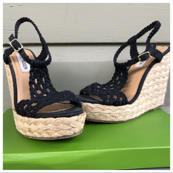 Steve Madden Shoes - 💕HP💕Steve Madden Manngo Espadrille